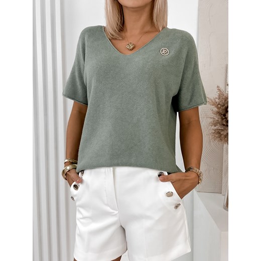 Sweter damski biały z dekoltem w literę v 