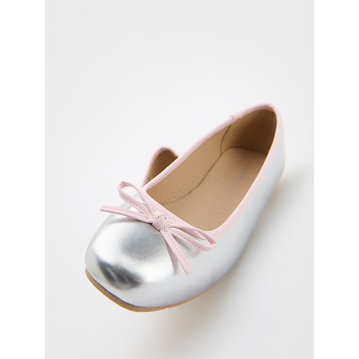 Balerinki dziecięce Reserved na lato bez zapięcia 