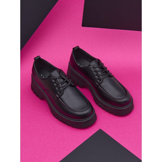 Sinsay - Buty na platformie - czarny Sinsay 36 Sinsay