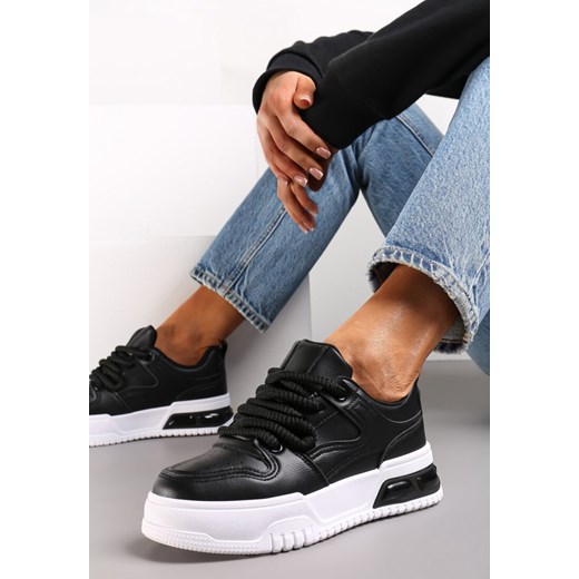 Czarne Sneakersy na Platformie z Imitacji Skóry z Przeszyciami i Sznurowaniem Celende ze sklepu renee.pl w kategorii Buty sportowe damskie - zdjęcie 174275914