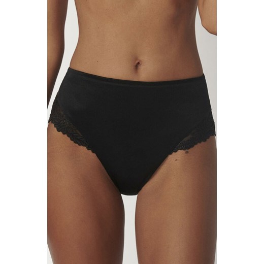 Triumph Ladyform Soft Maxi figi wysokie 10210671, Kolor czarny, Rozmiar 38, Triumph ze sklepu Intymna w kategorii Majtki damskie - zdjęcie 174326230