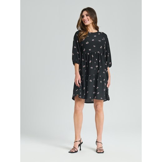 Sukienka Sinsay rozkloszowana 