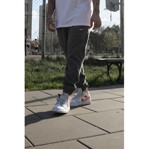 Spodnie dresowe Mass Denim Signature Patch Sweatpants szare Mass Denim XXL okazyjna cena shop.massdnm.com