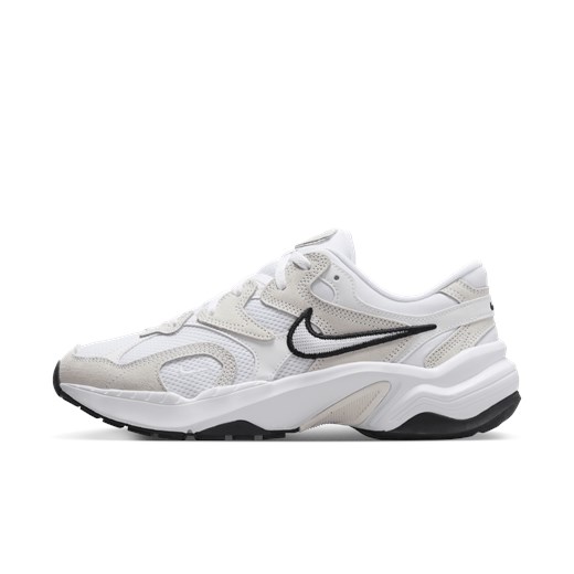 Buty sportowe damskie Nike zamszowe