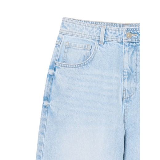 Cropp - Jasne jeansy straight z efektem sprania - niebieski Cropp 40 Cropp