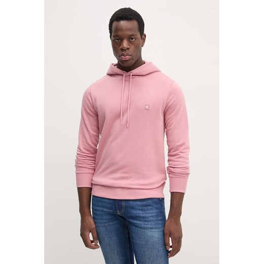 Calvin Klein Jeans bluza męska kolor różowy z kapturem gładka J30J325149 ze sklepu ANSWEAR.com w kategorii Bluzy męskie - zdjęcie 174572220