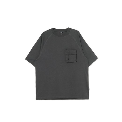 Cropp - Szara koszulka z kieszenią - szary Cropp XL Cropp