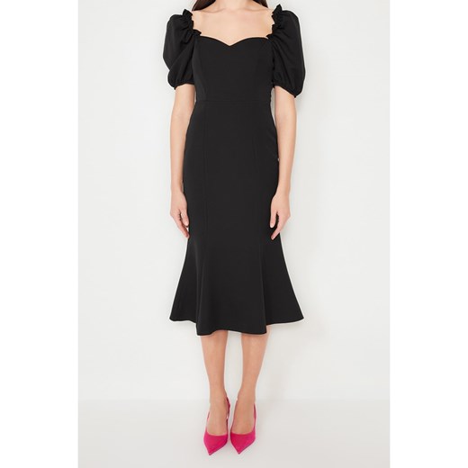 Sukienka Trendyol z krótkim rękawem z dekoltem karo 