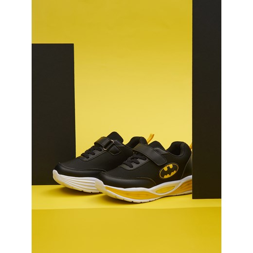 Sinsay - Sneakersy LED Batman - czarny Sinsay 34 Sinsay