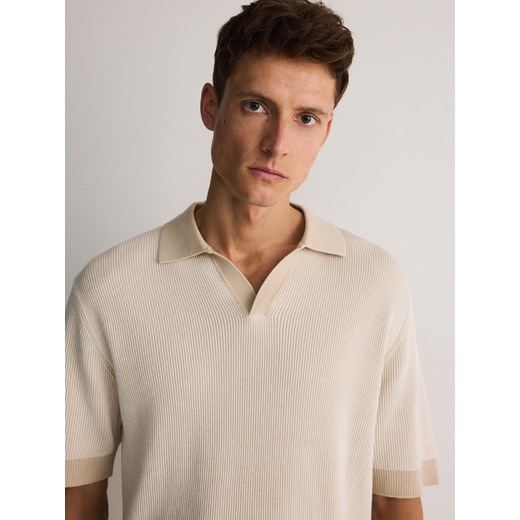 Reserved - Sweter polo z otwartym kołnierzem - beżowy ze sklepu Reserved w kategorii Swetry męskie - zdjęcie 174650960