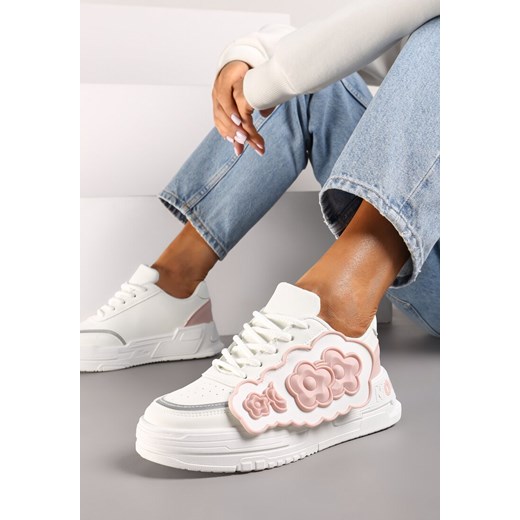 Biało-Różowe Sneakersy na Niskiej Platformie z Ozdobnymi Kwiatkami na Boku Benavilla ze sklepu renee.pl w kategorii Buty sportowe damskie - zdjęcie 174668531