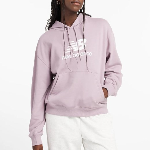 Bluza New Balance WT41504ICW - różowa ze sklepu streetstyle24.pl w kategorii Bluzy damskie - zdjęcie 174671920