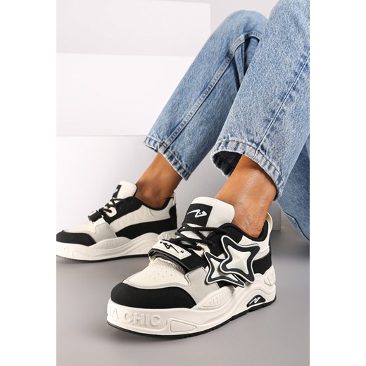 Beżowo-Czarne Sneakersy na Grubej podeszwie z Zapięciem na Rzep i Aplikacją na Boku Arforina ze sklepu born2be.pl w kategorii Buty sportowe damskie - zdjęcie 174680932