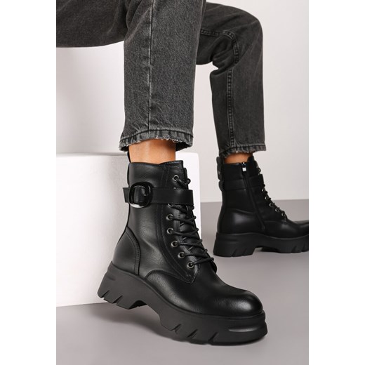 Czarne Botki Workery z Ozdobną Klamerką i Grubą Podeszwą Beriela 41 born2be.pl promocyjna cena