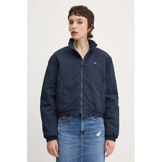 Tommy Jeans kurtka damska kolor granatowy przejściowa oversize DW0DW19688 ze sklepu ANSWEAR.com w kategorii Kurtki damskie - zdjęcie 174702613