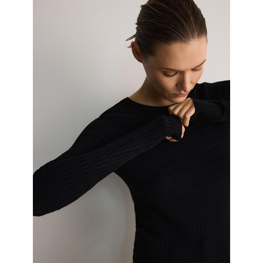 Sweter damski Reserved z dekoltem w serek