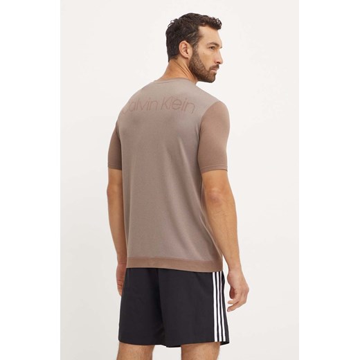 Calvin Klein Performance t-shirt treningowy kolor brązowy gładki ze sklepu ANSWEAR.com w kategorii T-shirty męskie - zdjęcie 174714404