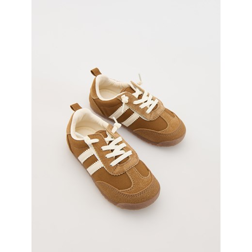 Reserved - Sportowe sneakersy - brązowy Reserved 26 Reserved