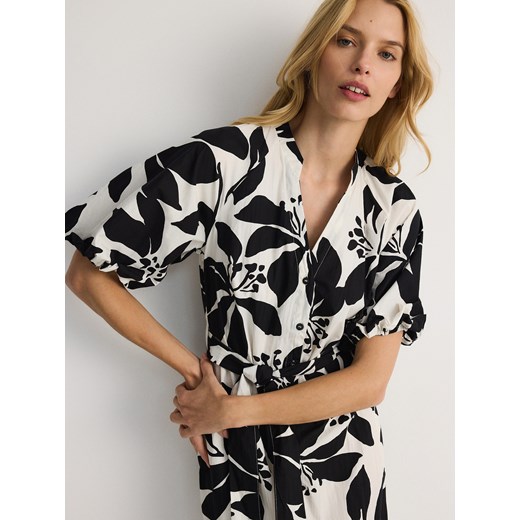 Reserved - Szmizjerka midi w kwiaty - wielobarwny Reserved M Reserved