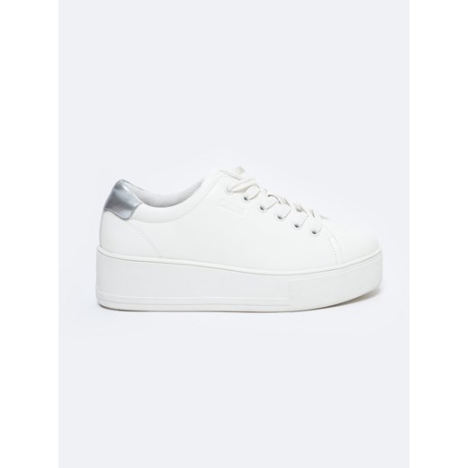 Sneakersy damskie ze skóry ekologicznej białe OO274277 101 ze sklepu Big Star w kategorii Trampki damskie - zdjęcie 174723874