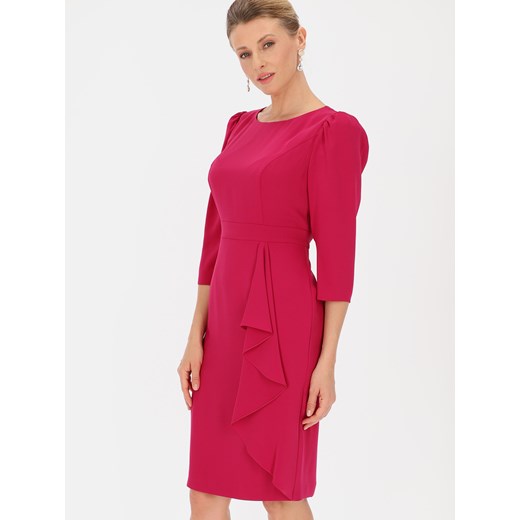 Wizytowa fuksjowa sukienka z falbanką L'AF Tonia ze sklepu Eye For Fashion w kategorii Sukienki - zdjęcie 174747700