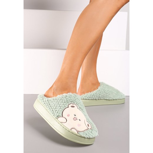 Kapcie damskie Born2be na jesień 