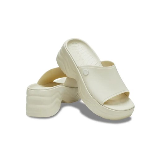 Crocs Klapki &quot;Skyline&quot; w kolorze kremowym Crocs 41/42 promocja Limango Polska
