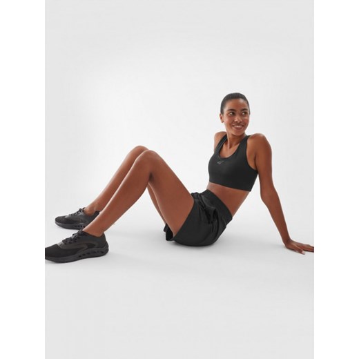 Czarne szorty 4F sportowe 