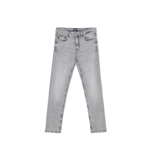 Cropp - Jasnoszare jeansy slim fit - jasny szary ze sklepu Cropp w kategorii Jeansy męskie - zdjęcie 174802611