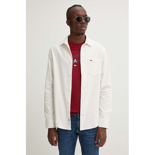 Tommy Jeans koszula bawełniana męska kolor beżowy regular z kołnierzykiem klasycznym DM0DM19656 ze sklepu ANSWEAR.com w kategorii Koszule męskie - zdjęcie 174809052