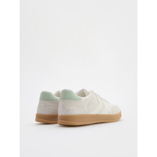 Reserved - Sneakersy z łączonych materiałów - beżowy Reserved 38 Reserved