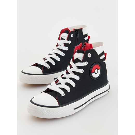 Trampki dziecięce Reserved wiązane z tkaniny 