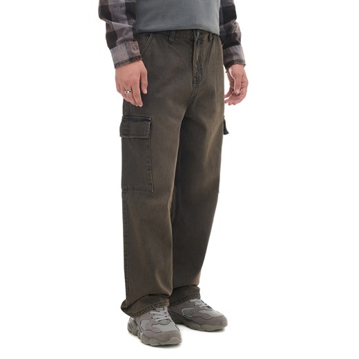 Cropp - Jeansy baggy z kieszeniami cargo - brązowy Cropp 32/34 Cropp