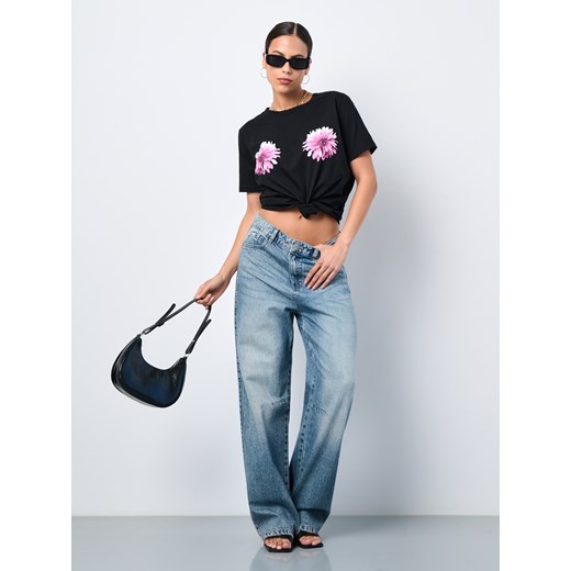 Bluzka damska Sinsay czarna z krótkim rękawem w nadruki w stylu młodzieżowym 