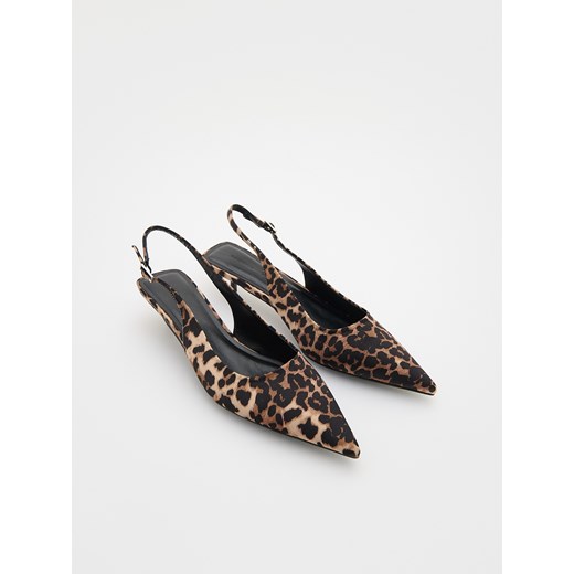 Reserved - Buty typu kitten - wielobarwny ze sklepu Reserved w kategorii Czółenka - zdjęcie 174878124