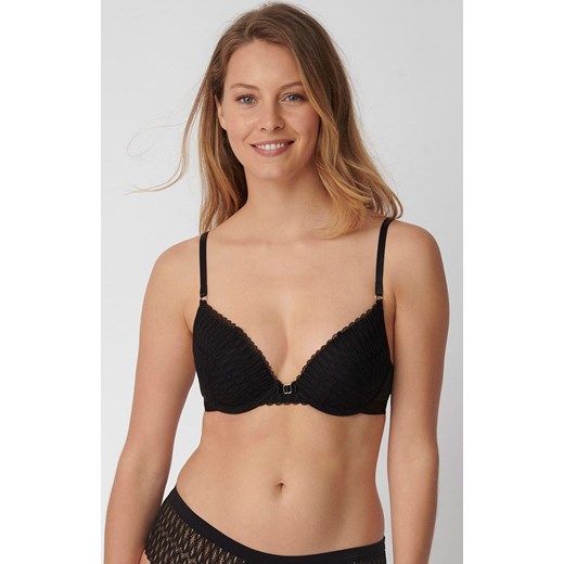 Triumph Aura Spotlight biustonosz push-up WHU 10207982, Kolor czarny, Rozmiar 70B, Triumph ze sklepu Primodo w kategorii Biustonosze - zdjęcie 174909962