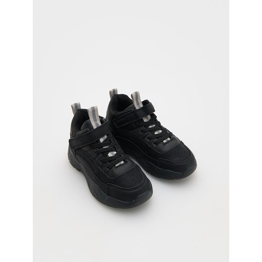 Reserved - Lekkie buty sportowe - czarny ze sklepu Reserved w kategorii Buty sportowe dziecięce - zdjęcie 174926431