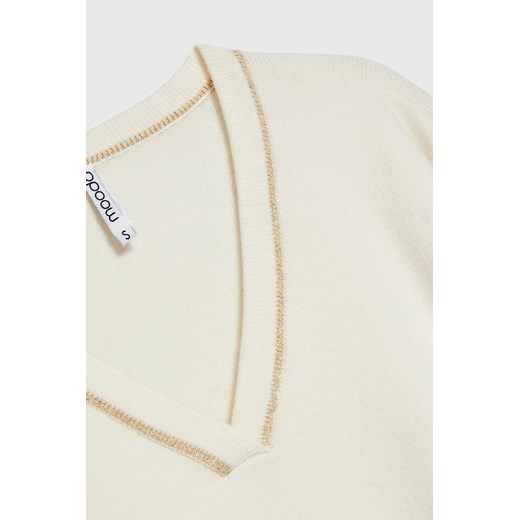 Sweter damski Moodo.pl z dekoltem w serek