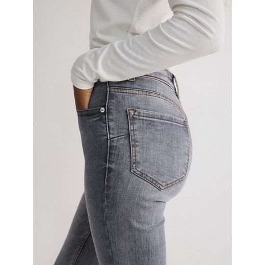 Reserved jeansy damskie 