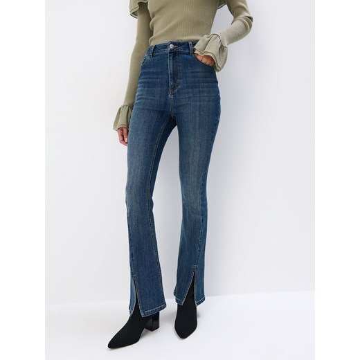 Niebieskie jeansy damskie Mohito