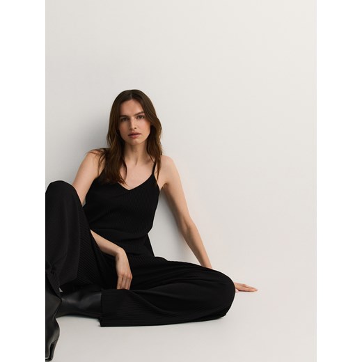 Reserved - Dzianinowy top na ramiączkach - czarny ze sklepu Reserved w kategorii Bluzki damskie - zdjęcie 174980911