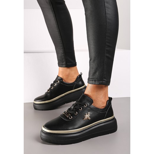 Czarne Skórzane Sneakersy na Grubej Podeszwie z Metaliczną Ozdobą Nericia ze sklepu born2be.pl w kategorii Buty sportowe damskie - zdjęcie 175007652