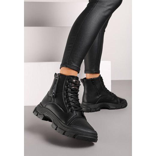 Czarne Traperki na Tłoczonej Podeszwie Ozdobione Suwakiem przy Cholewce Linicia ze sklepu renee.pl w kategorii Workery damskie - zdjęcie 175012462