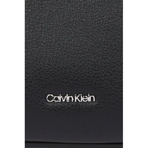 Listonoszka Calvin Klein