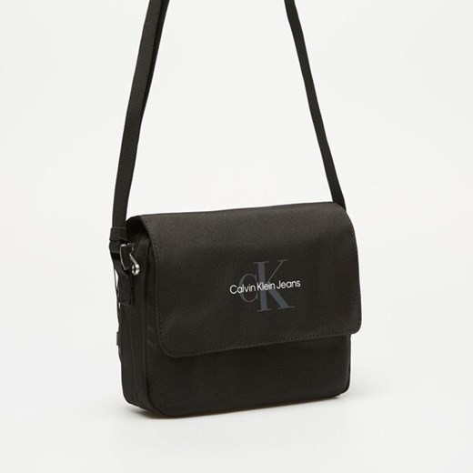 CALVIN KLEIN TOREBKA SPORT ESSENTIALS FL CAMERA BAG M Calvin Klein ONE SIZE Symbiosis