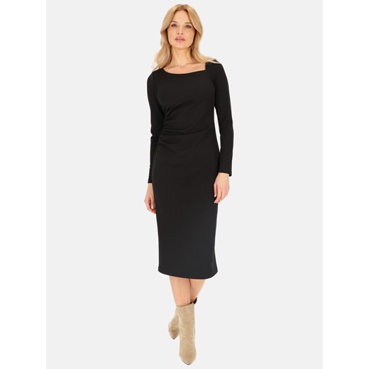 Czarna dopasowana sukienka midi z asymetrycznym dekoltem L'AF Uno ze sklepu Eye For Fashion w kategorii Sukienki - zdjęcie 175132700