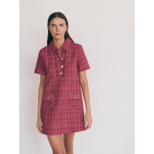 Reserved sukienka z krótkim rękawem fioletowa na lato prosta z tkaniny 