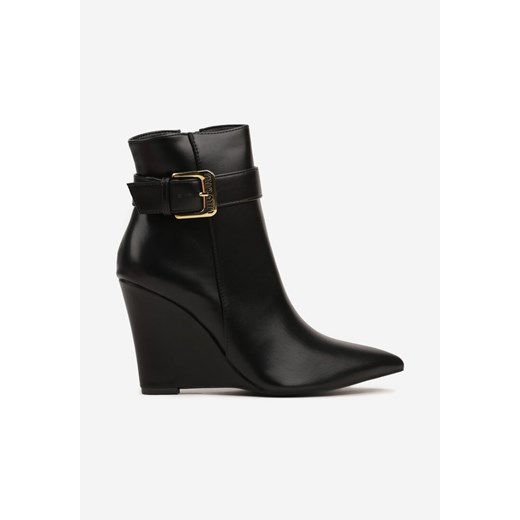 Czarne Eleganckie Botki na Koturnie z Noskiem w Szpic Zdobione Klamerką przy 40 wyprzedaż born2be.pl