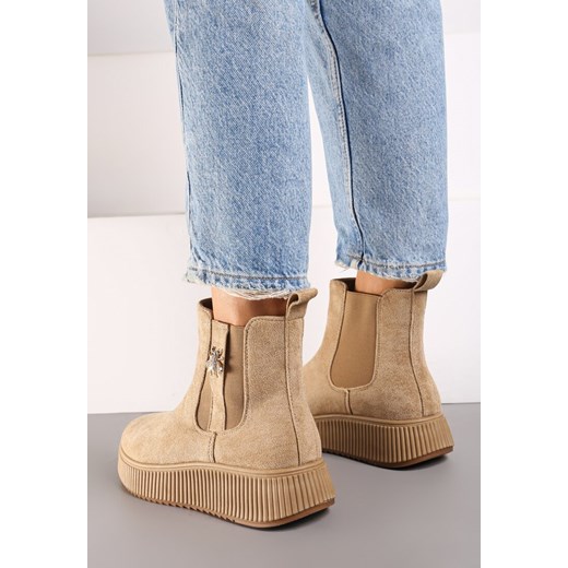 Brązowe Botki Sztyblety na Platformie z Metalowym Detalem przy Cholewce Danellia 41 born2be.pl wyprzedaż