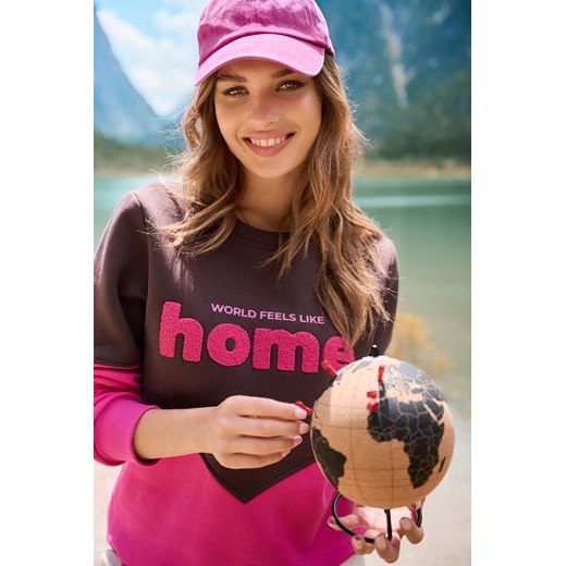 Bluza World Feels Like Home XS ze sklepu NAOKO w kategorii Bluzy damskie - zdjęcie 175174444